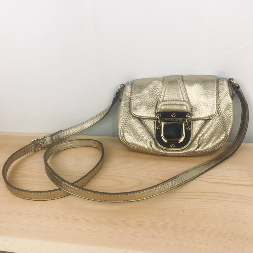 Micheal kors gold small purse